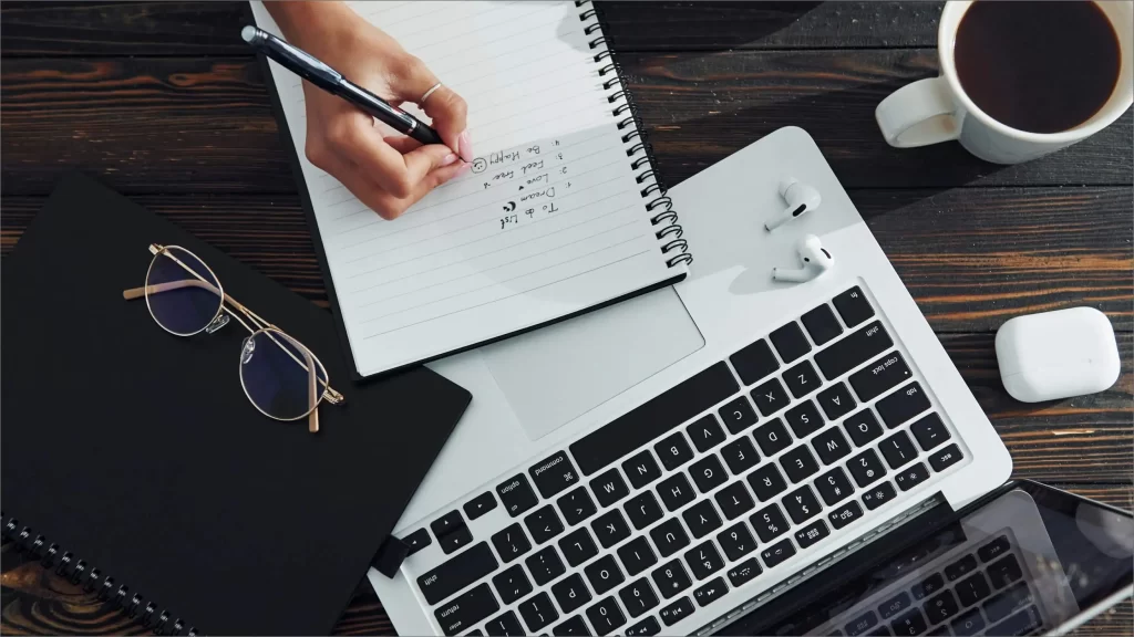 How To Write a Book While Working Full-Time hire Content writer